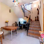 Cozy 1-bedroom Retreat Roca 埃斯特波纳