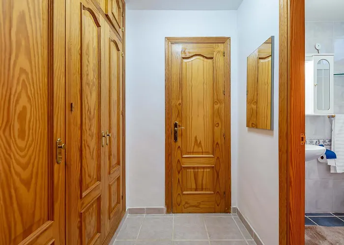 Cozy 1-bedroom Retreat Roca Hostel Εστεπόνα