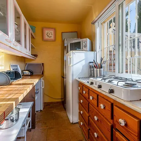 Cozy 1-bedroom Retreat Roca * Estepona